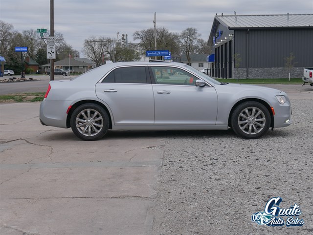 Chrysler 300 photo 15