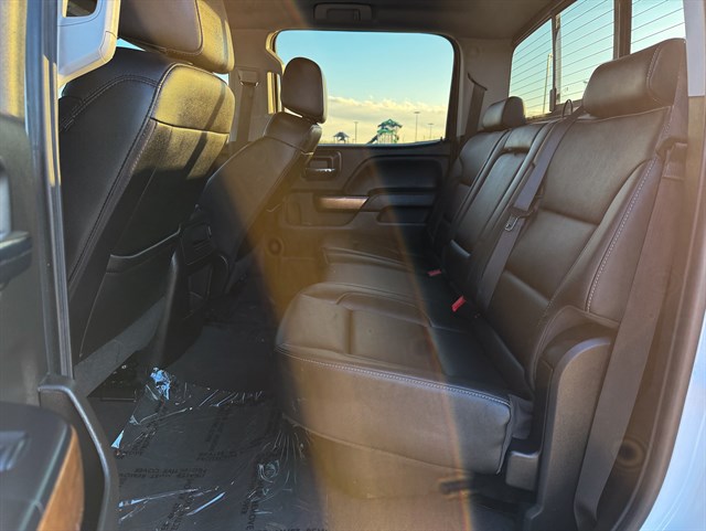 Chevrolet Silverado photo 16