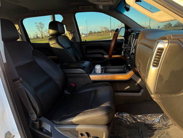 Chevrolet Silverado photo 18