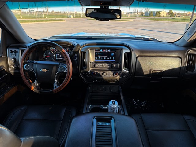 Chevrolet Silverado photo 13