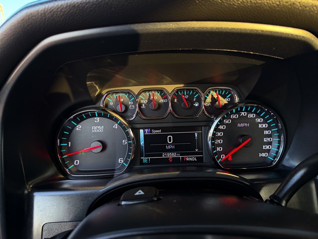 Chevrolet Silverado photo 11