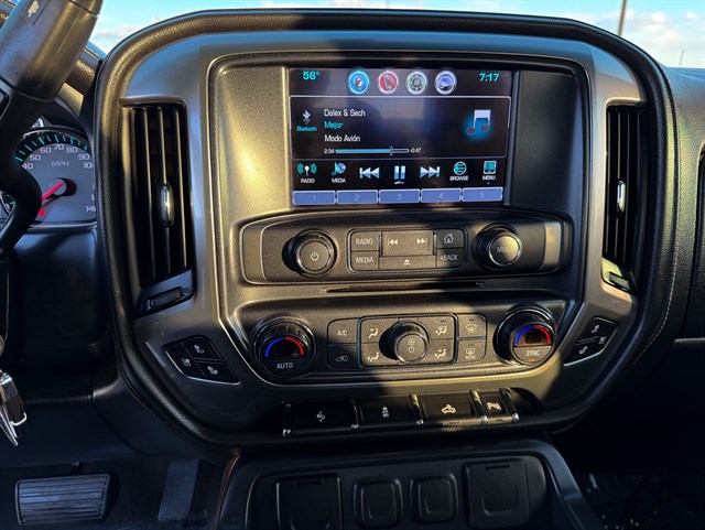 Chevrolet Silverado photo 12