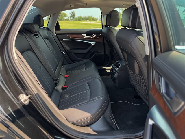 Audi A6 photo 23
