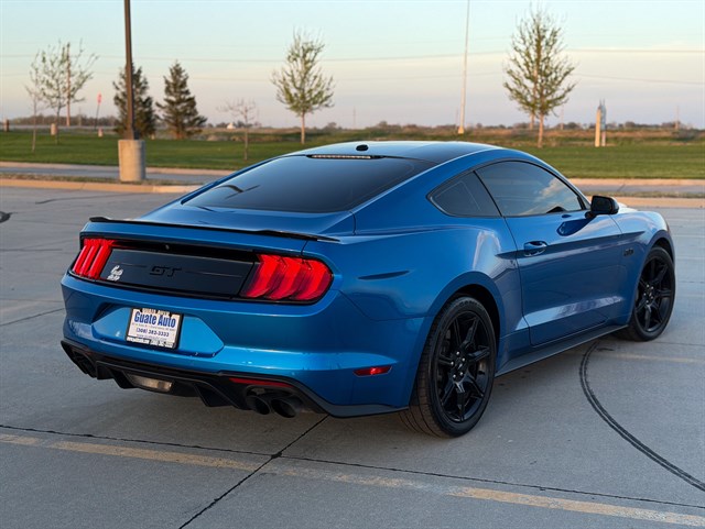 Ford Mustang photo 8