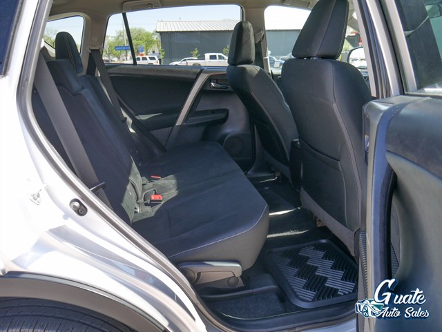 Toyota RAV4 photo 17