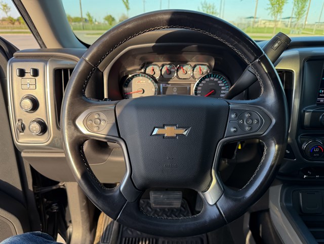 Chevrolet Silverado photo 6