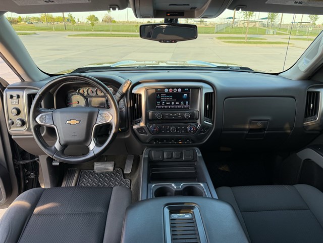 Chevrolet Silverado photo 5