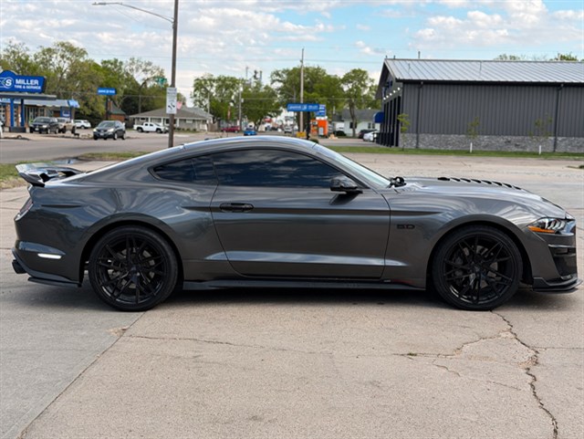 Ford Mustang photo 18