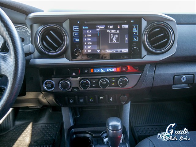 Toyota Tacoma photo 9
