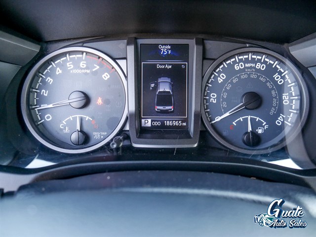 Toyota Tacoma photo 7