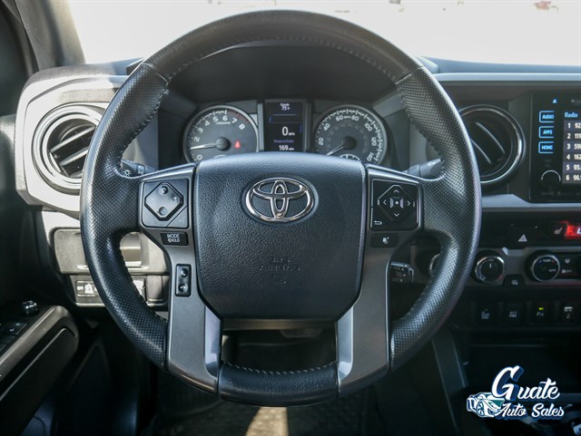 Toyota Tacoma photo 8