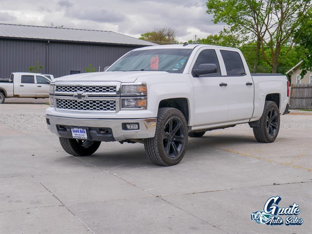 Chevrolet Silverado photo 3