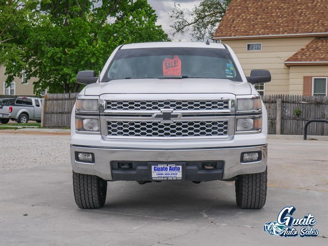 Chevrolet Silverado photo 2