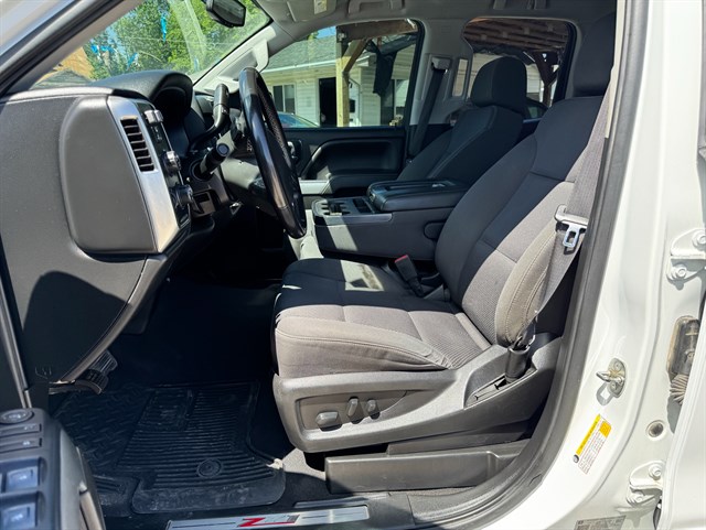 Chevrolet Silverado photo 12
