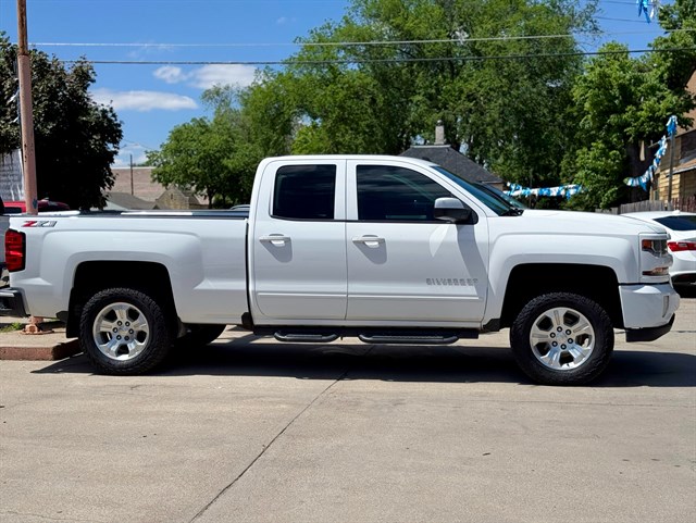 Chevrolet Silverado photo 20