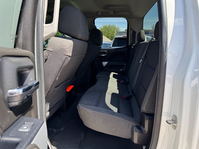Chevrolet Silverado photo 13
