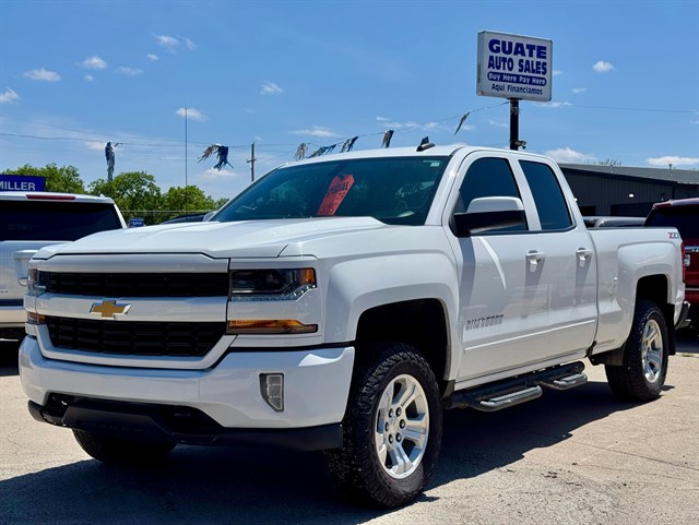 Chevrolet Silverado photo 3
