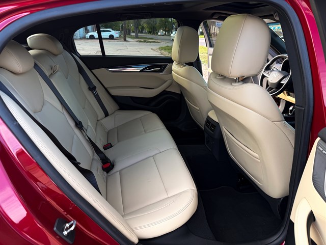 Cadillac CT5 photo 13