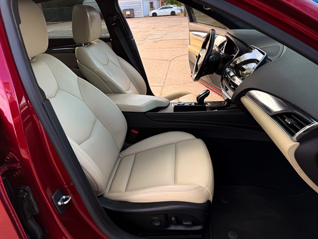 Cadillac CT5 photo 7