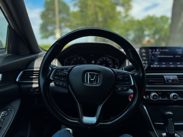 Honda Accord photo 7
