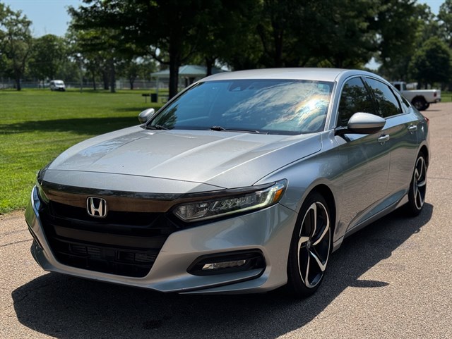 Honda Accord photo 3