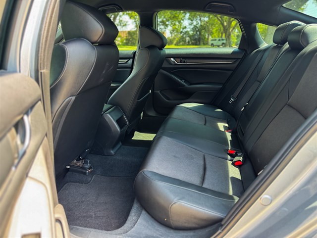 Honda Accord photo 13