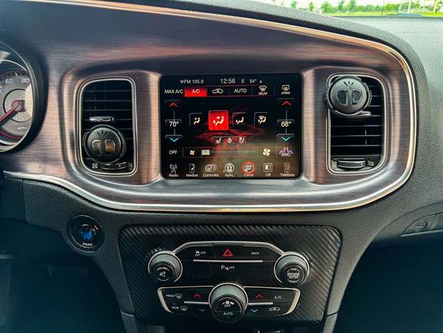 Dodge Charger photo 8