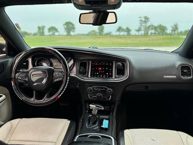Dodge Charger photo 5