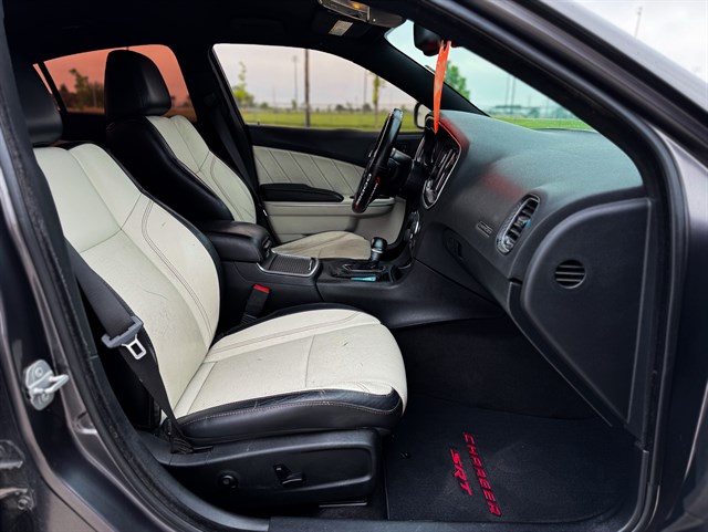 Dodge Charger photo 18