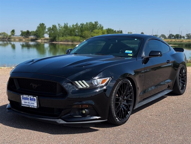 Ford Mustang photo 3