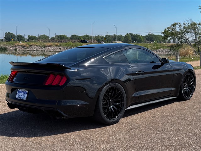 Ford Mustang photo 15