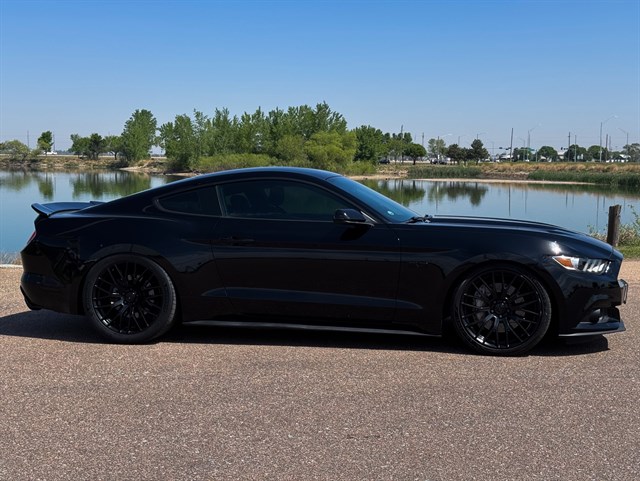 Ford Mustang photo 17