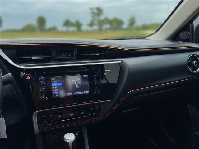 Toyota Corolla photo 8