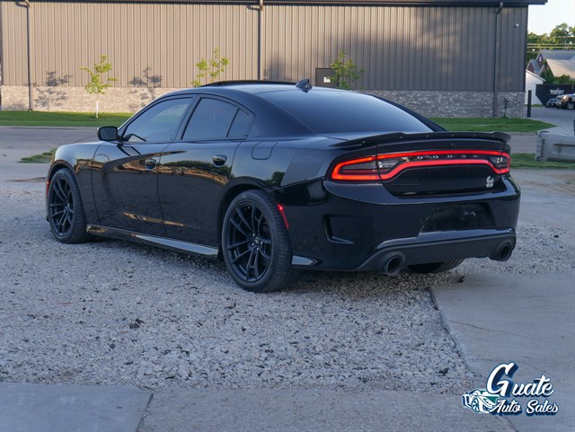 Dodge Charger photo 13