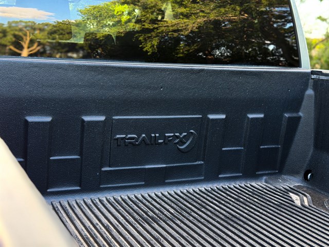 Chevrolet Silverado photo 19