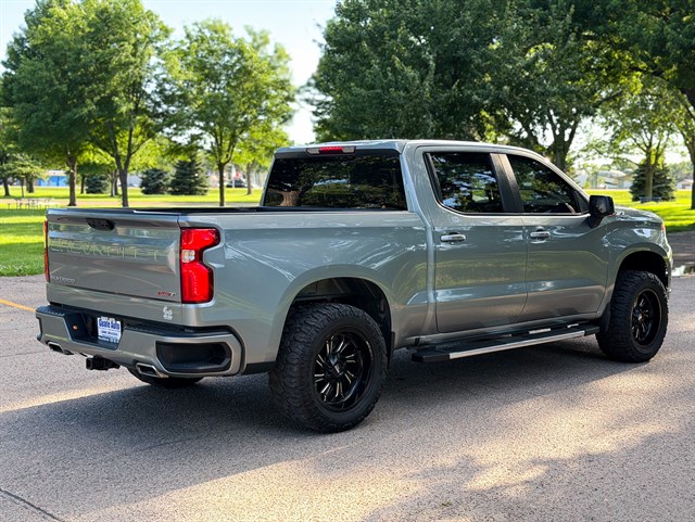 Chevrolet Silverado photo 18