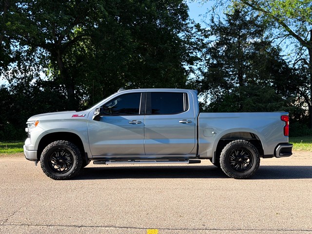 Chevrolet Silverado photo 14
