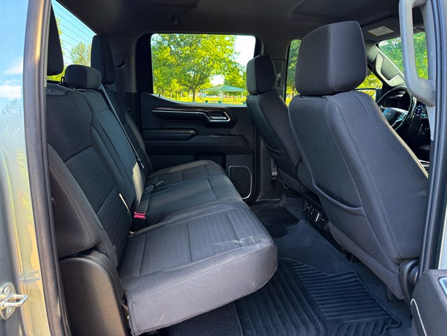 Chevrolet Silverado photo 20