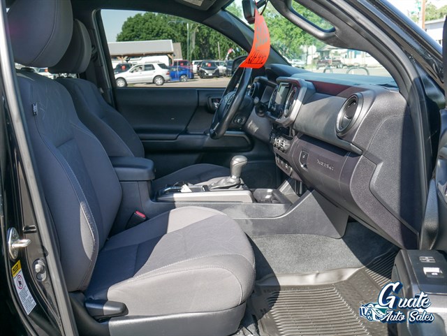 Toyota Tacoma photo 16