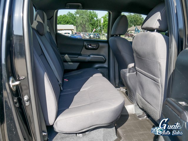 Toyota Tacoma photo 15