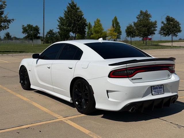 Dodge Charger photo 8