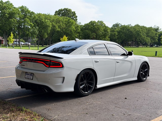 Dodge Charger photo 10