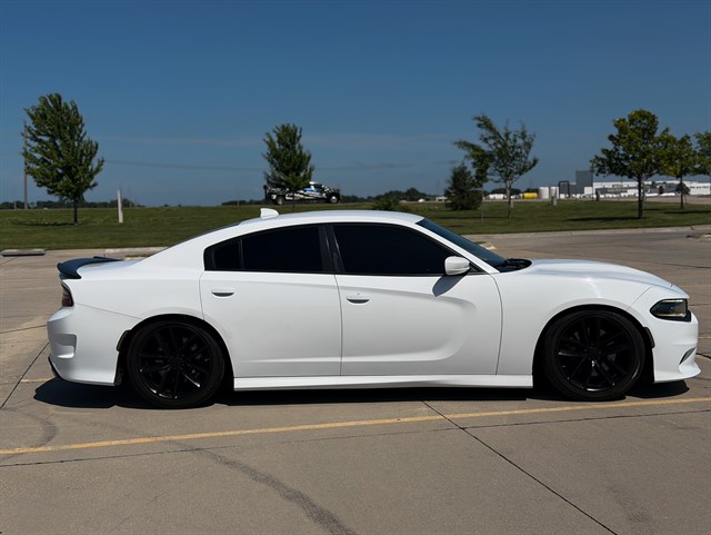Dodge Charger photo 11