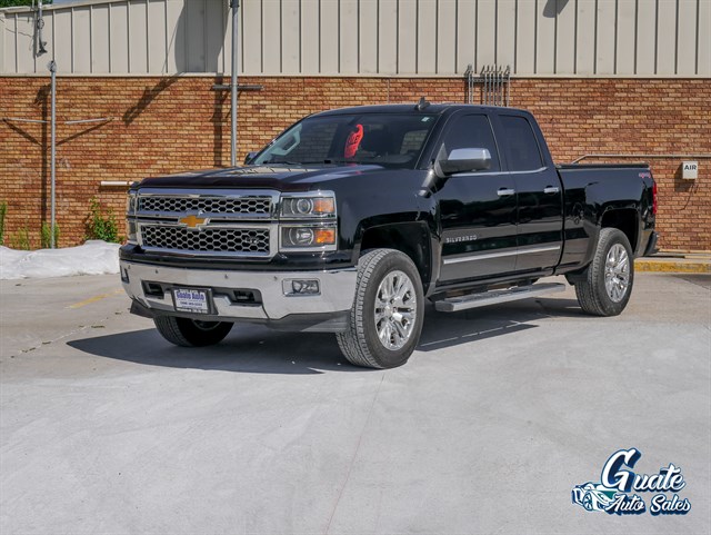 Chevrolet Silverado photo 3