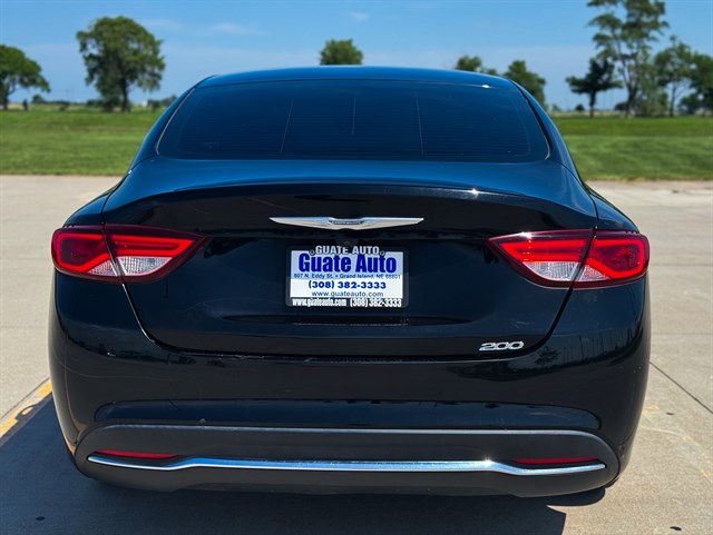 Chrysler 200 photo 17