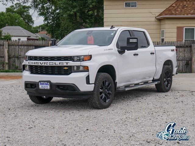 Chevrolet Silverado photo 3