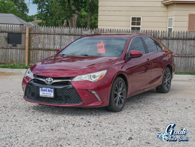 Toyota Camry photo 3