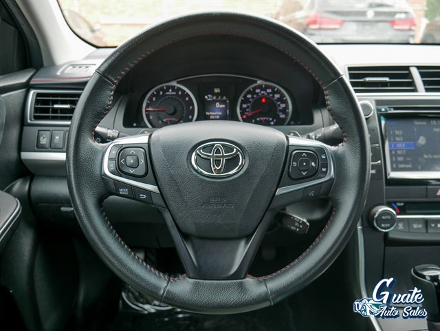 Toyota Camry photo 7