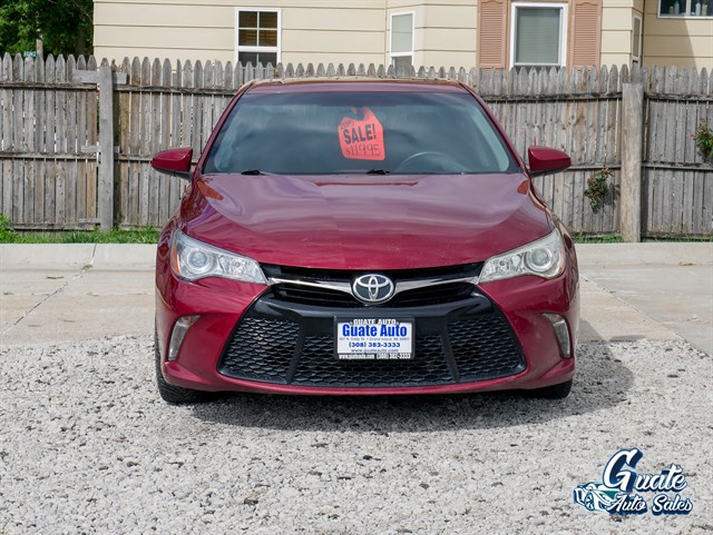 Toyota Camry photo 2