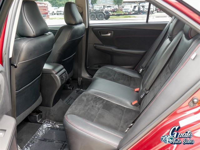 Toyota Camry photo 10